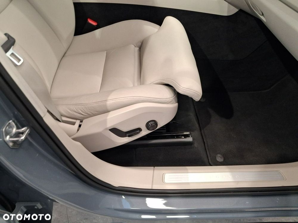 Volvo XC 60 - 21