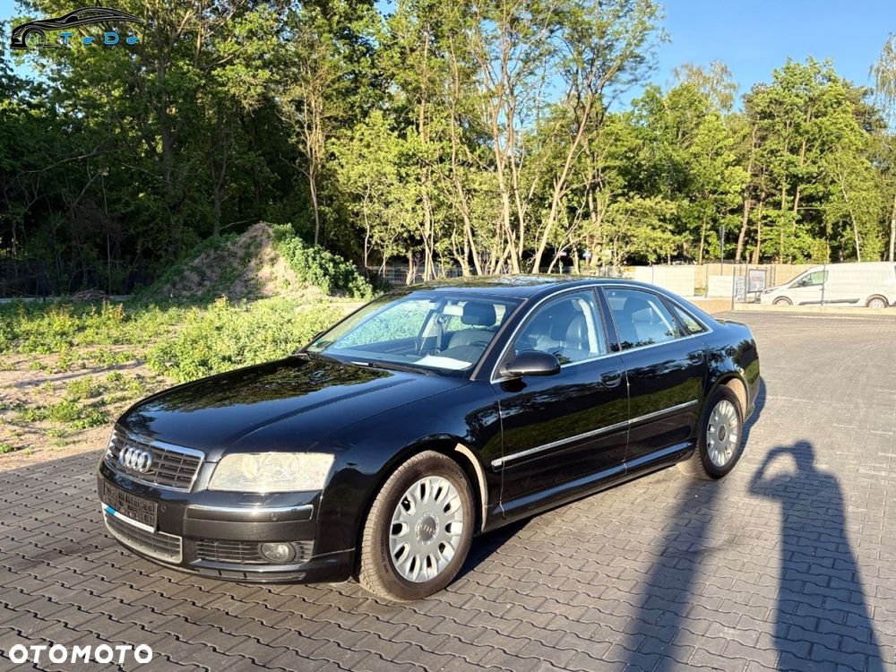 Audi A8 4.2 Quattro - 13