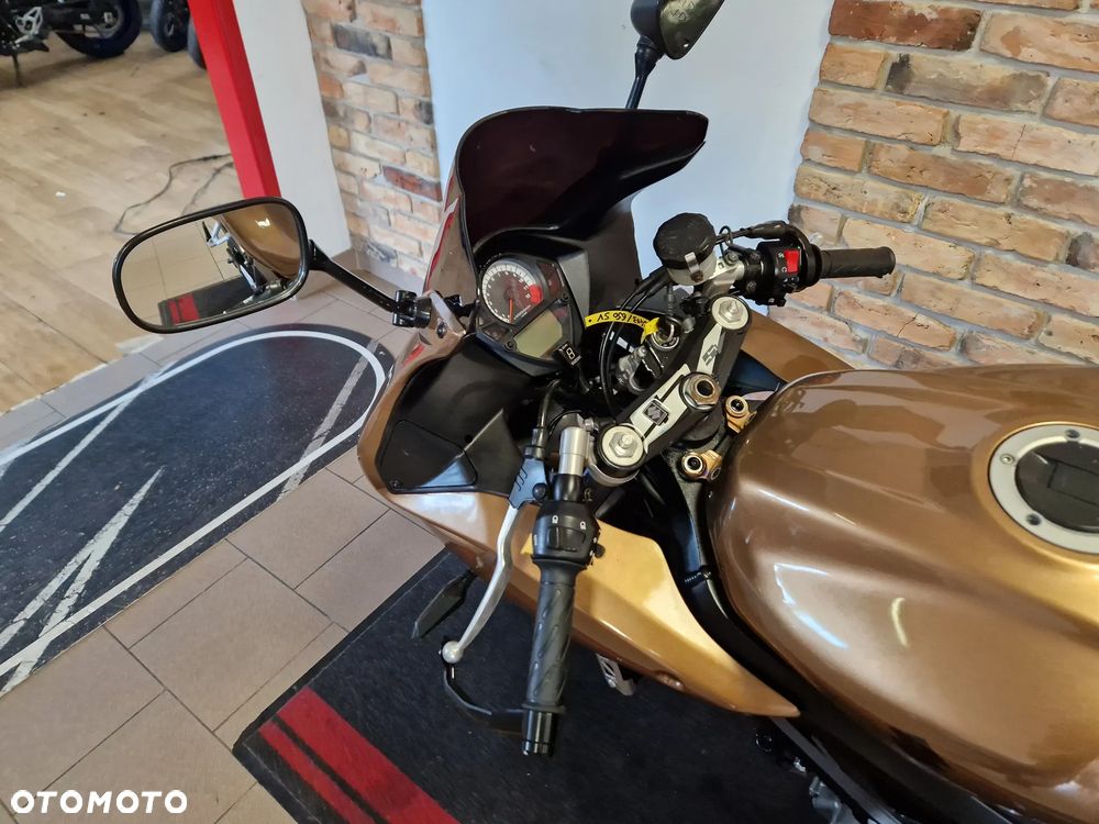 Suzuki SV - 11