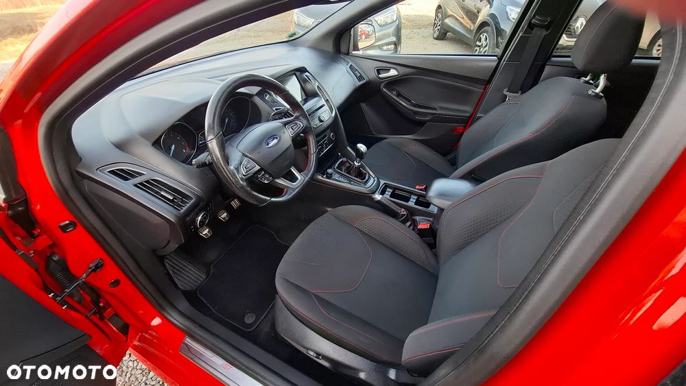 Ford Focus 1.5 EcoBoost STart-Stopp-System ST-LINE - 7