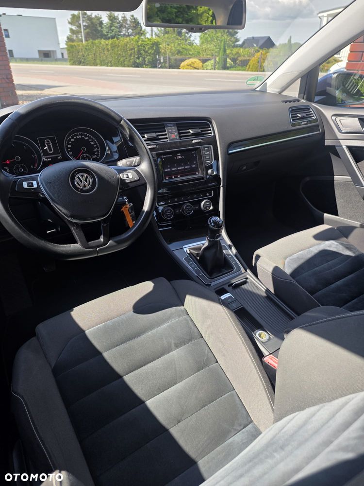 Volkswagen Golf 2.0 BlueTDI Highline - 12