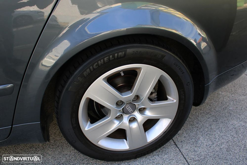Audi A4 1.9 TDI m5 - 45