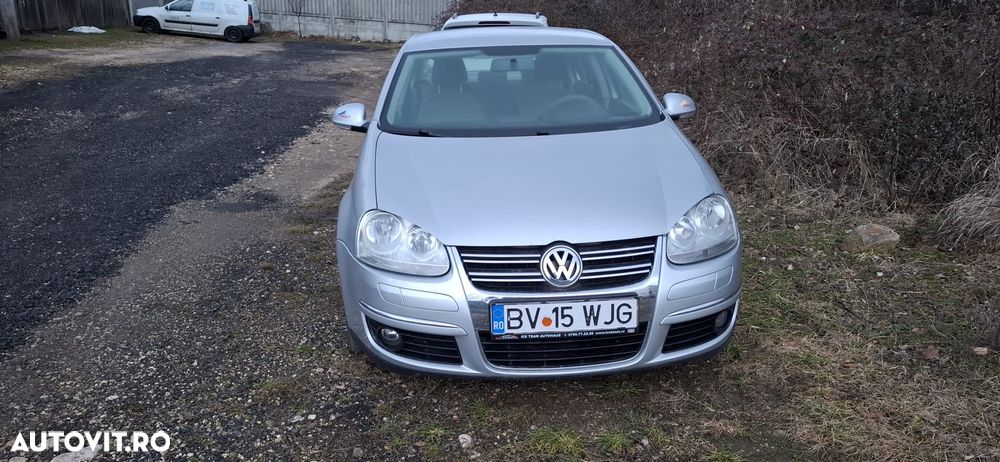 Volkswagen Jetta 1.6 Trendline - 1