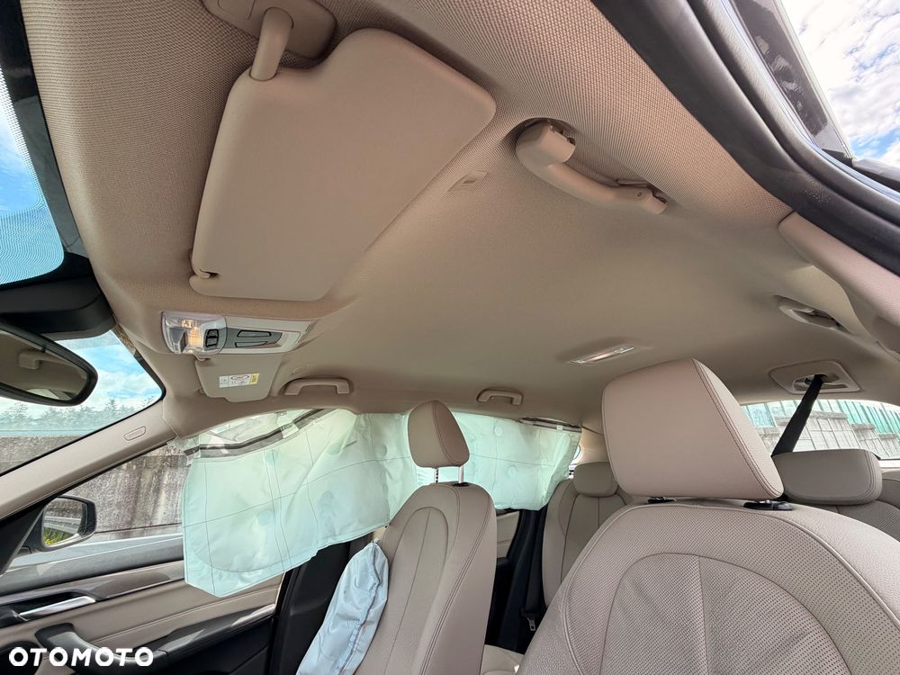 BMW X1 sDrive18i xLine - 19