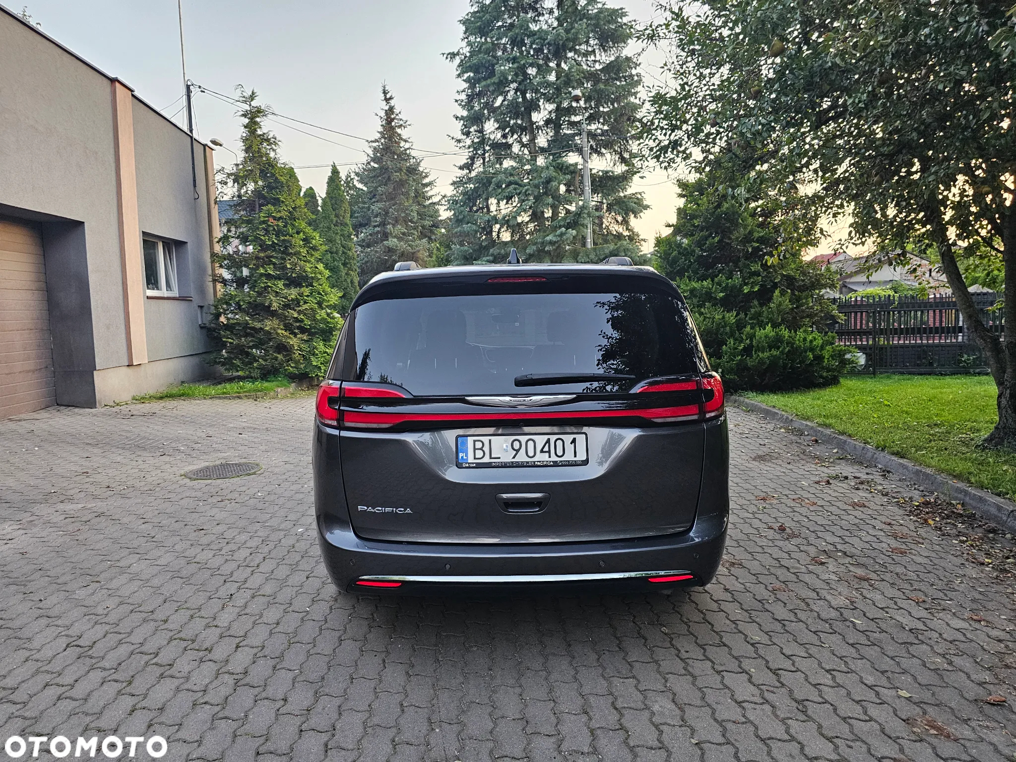 Chrysler Pacifica - 6