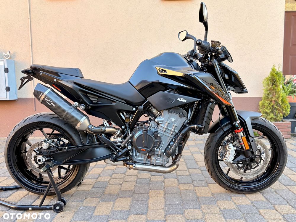 KTM Duke 890