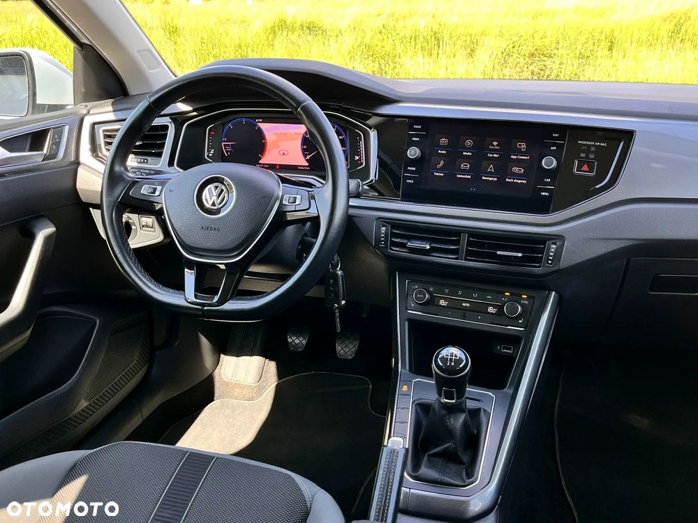 Volkswagen Polo 1.6 TDI SCR Highline - 29