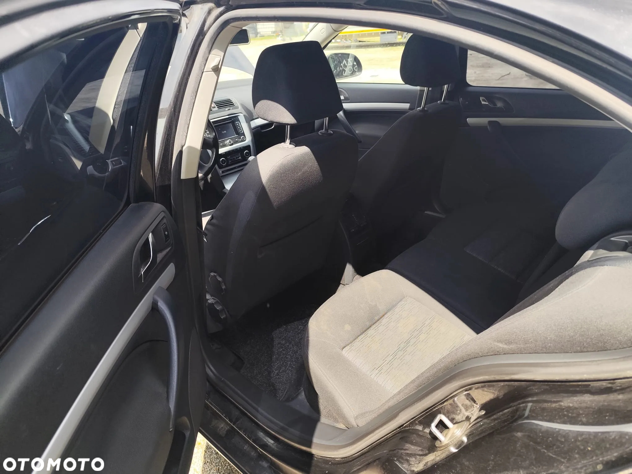 Skoda Octavia 1.8 TSI Ambiente - 14