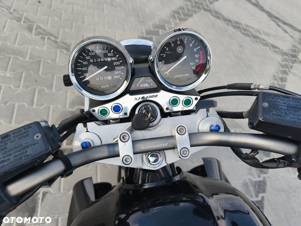 Yamaha XJR - 6