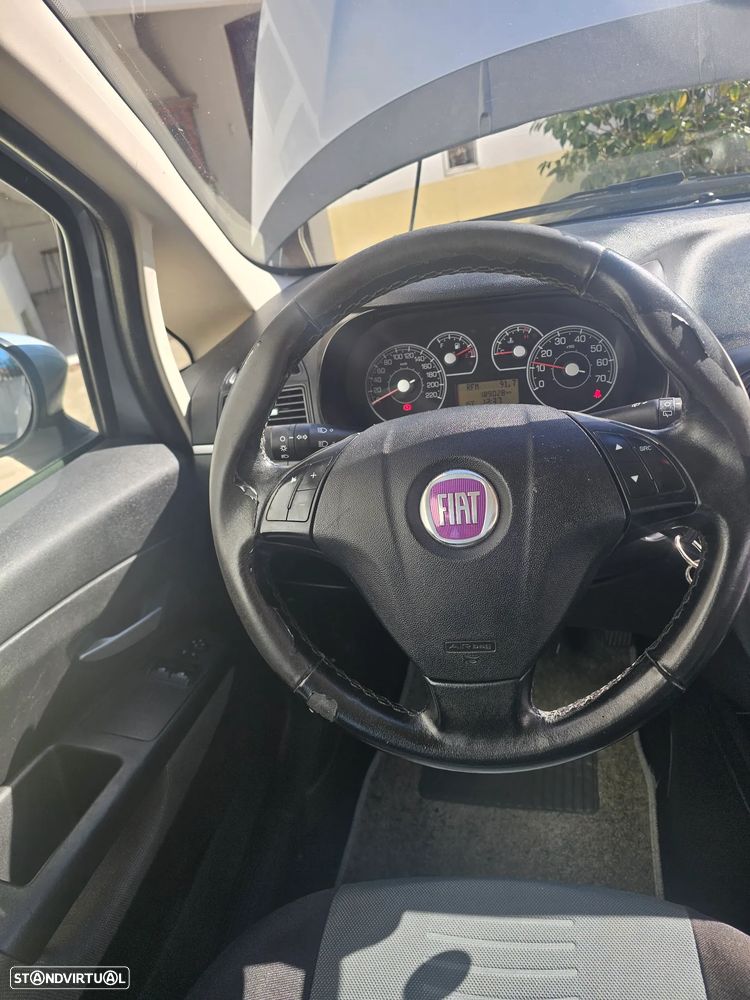 Fiat Grande Punto - 5