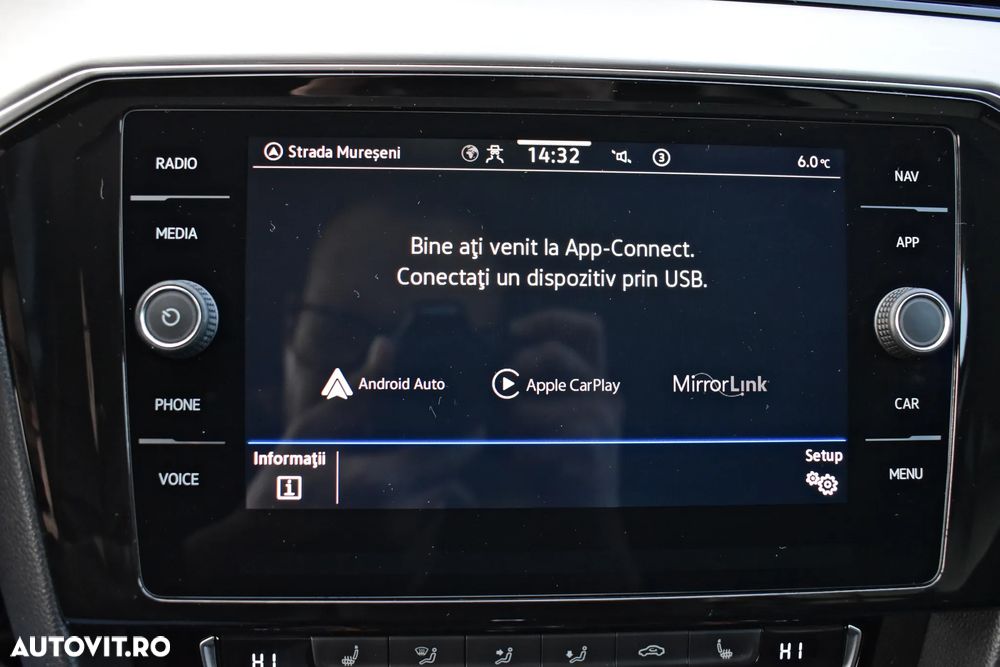 Volkswagen Passat Variant 2.0 TDI SCR DSG Highline - 24