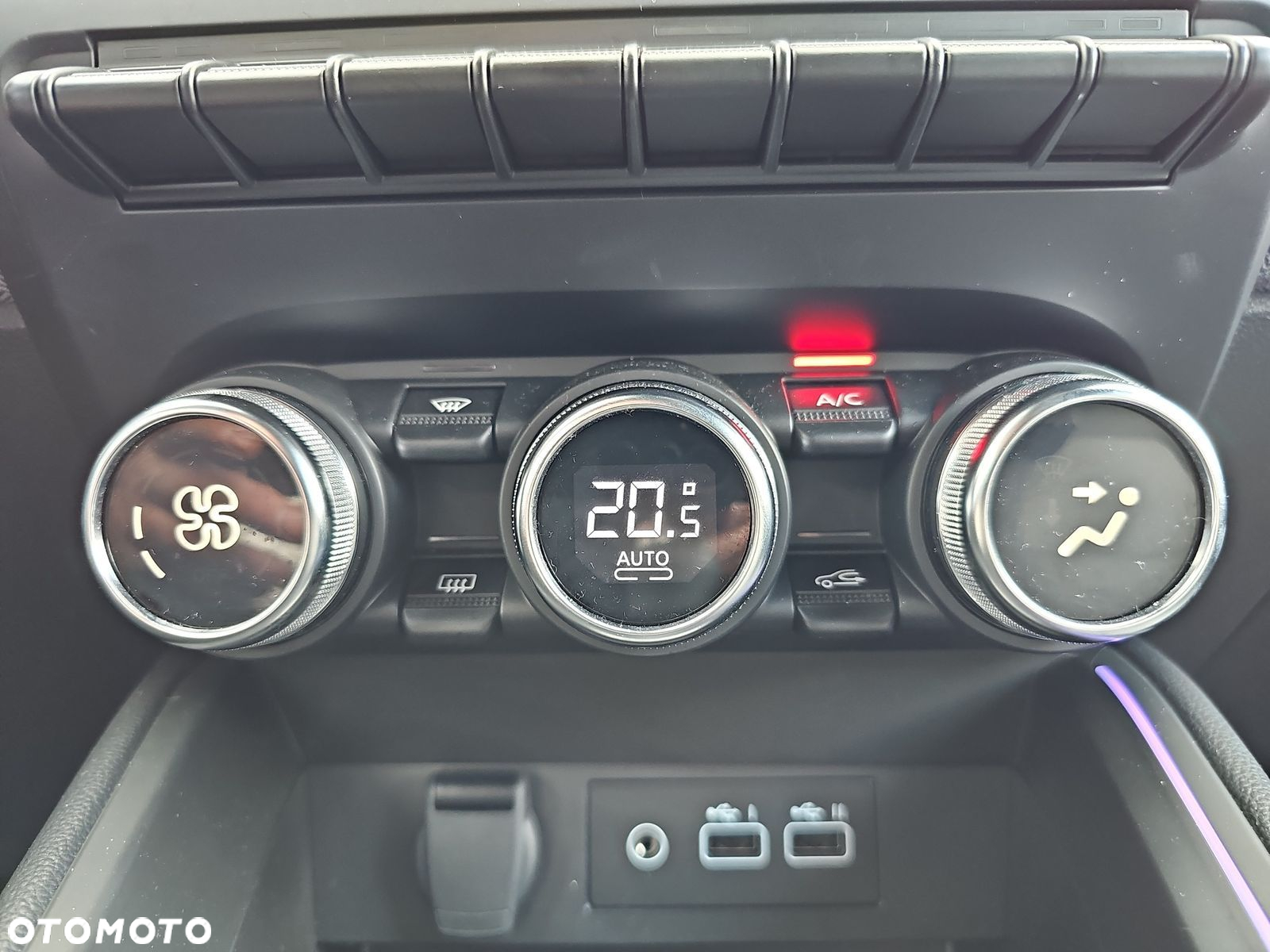 Renault Clio 1.0 TCe Techno - 19