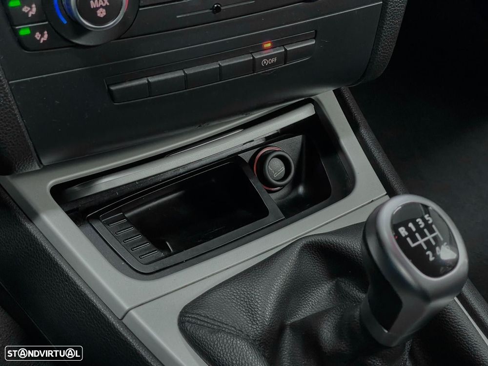 BMW 116 d Line Urban - 19