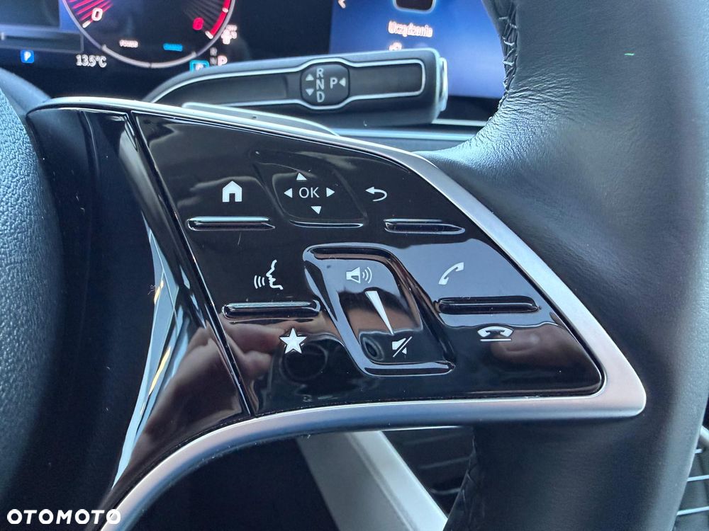 Mercedes-Benz GLE 300 d 4-Matic Premium Plus - 32