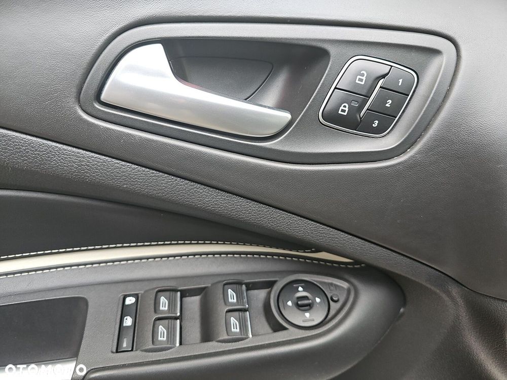 Ford Kuga Vignale 2.0 TDCi AWD - 20