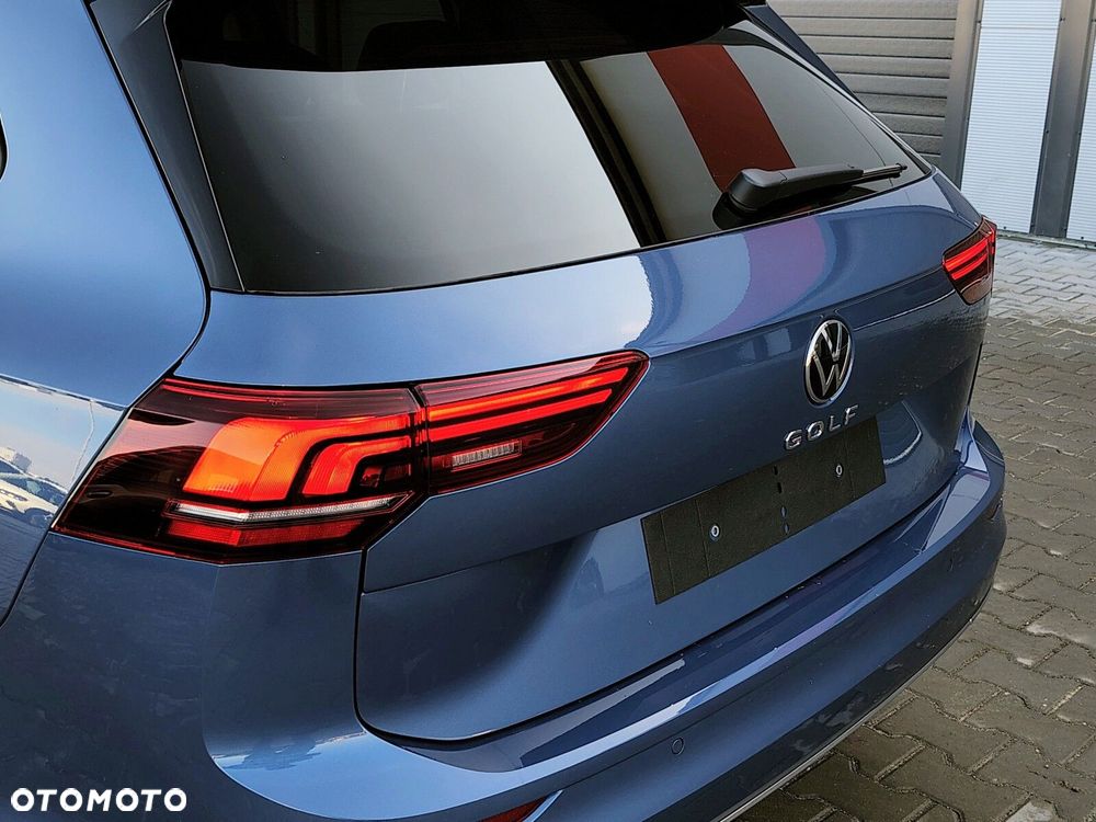 Volkswagen Golf Variant - 8