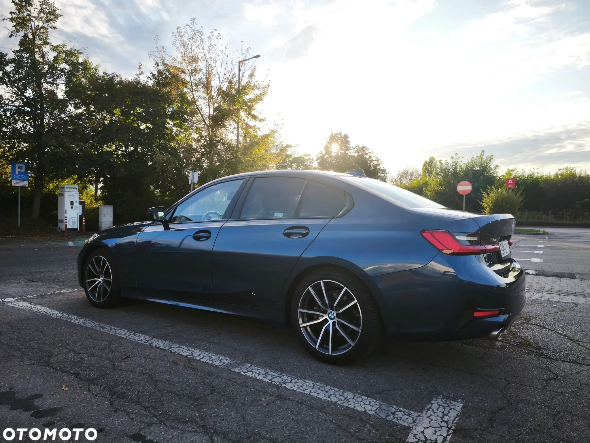 BMW Seria 3 318d Sport Line - 4