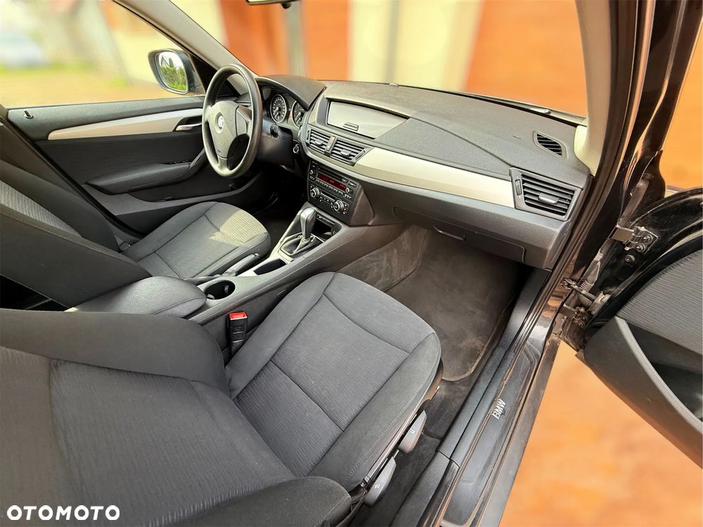 BMW X1 sDrive18d Sport Line - 9