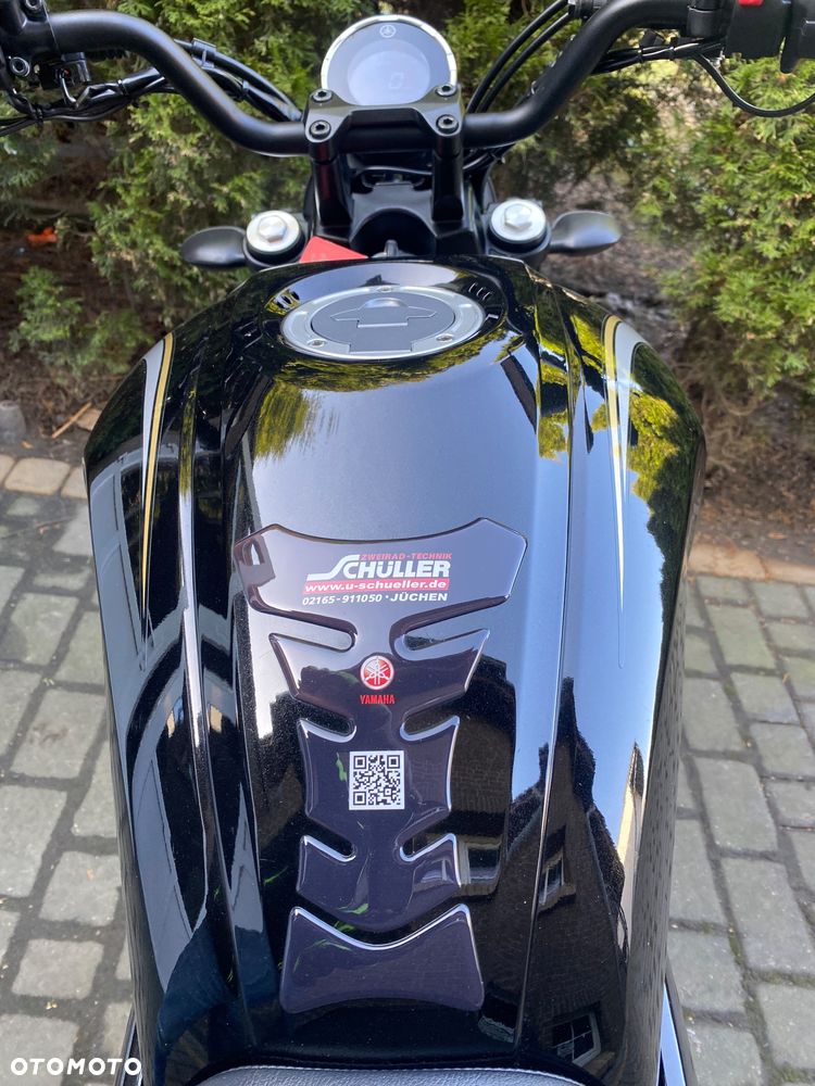 Yamaha XSR - 18