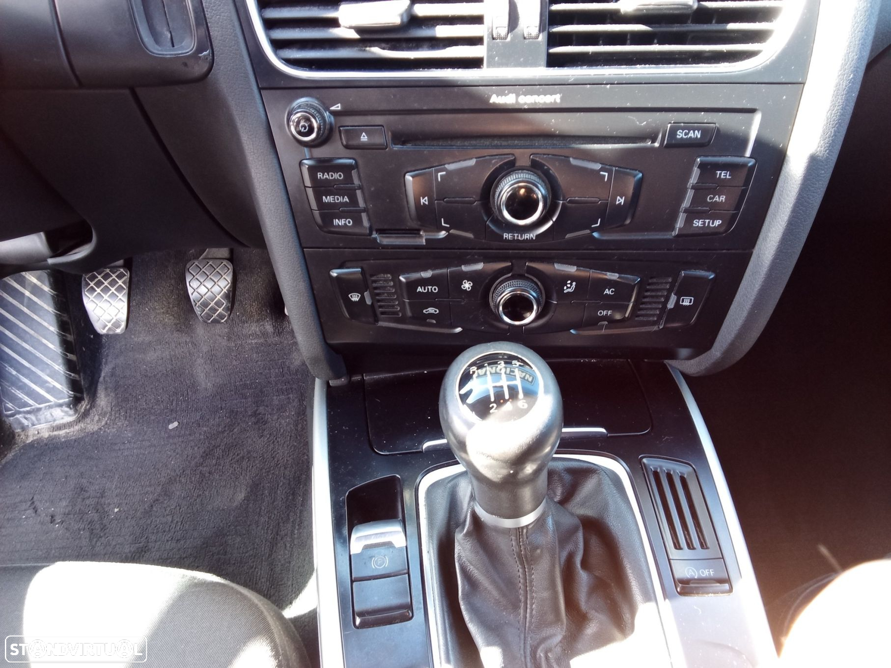 Audi A4 Avant 2.0 TDI Advance - 11