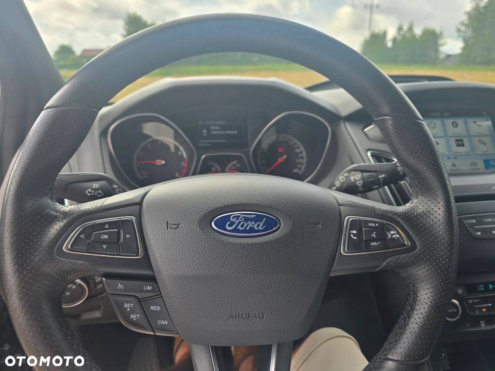 Ford Focus - 23