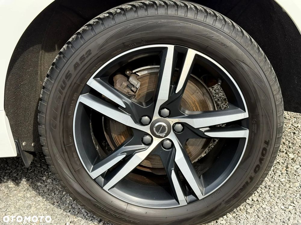 Volvo XC 60 D4 AWD R-Design - 19