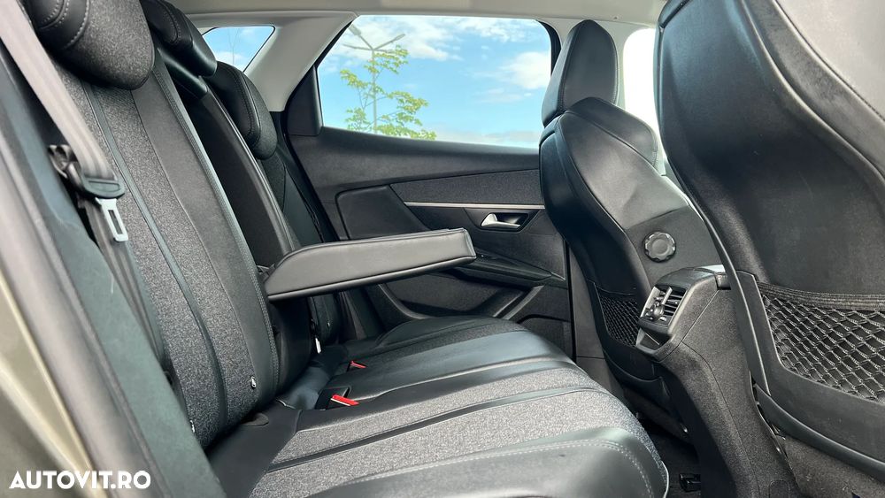 Peugeot 3008 PureTech 130 Stop & Start GPF EAT8 Allure - 8