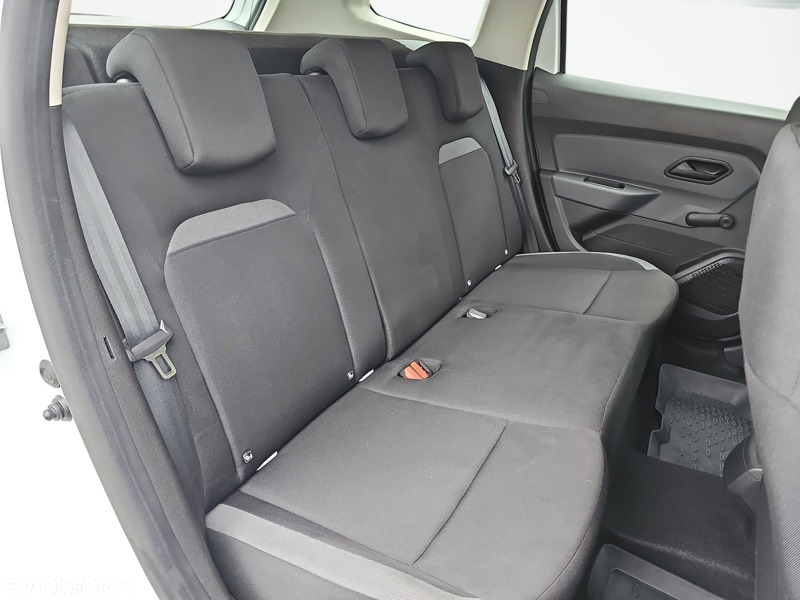 Dacia Duster 1.0 TCe Essential - 21