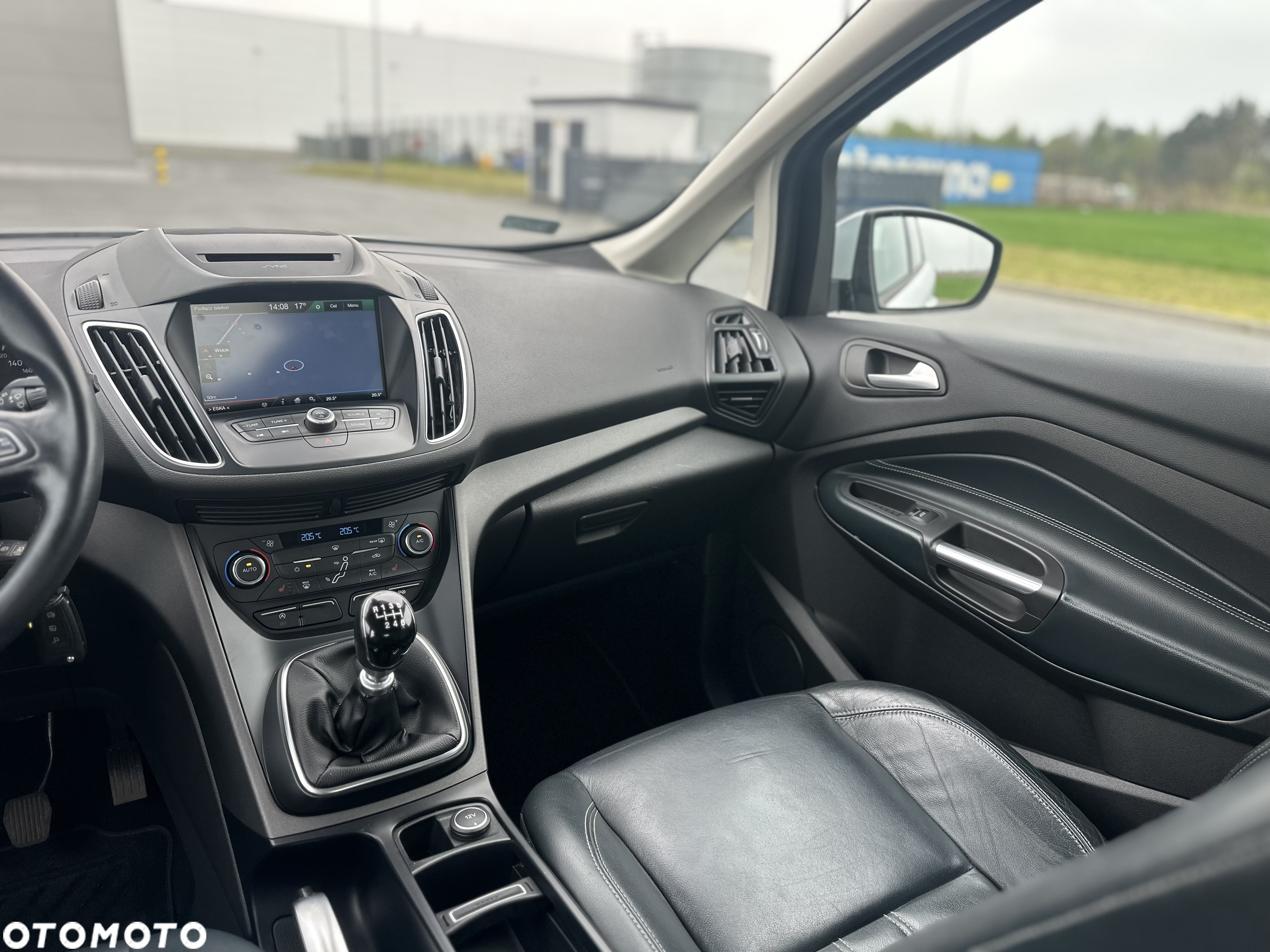 Ford Grand C-MAX - 11