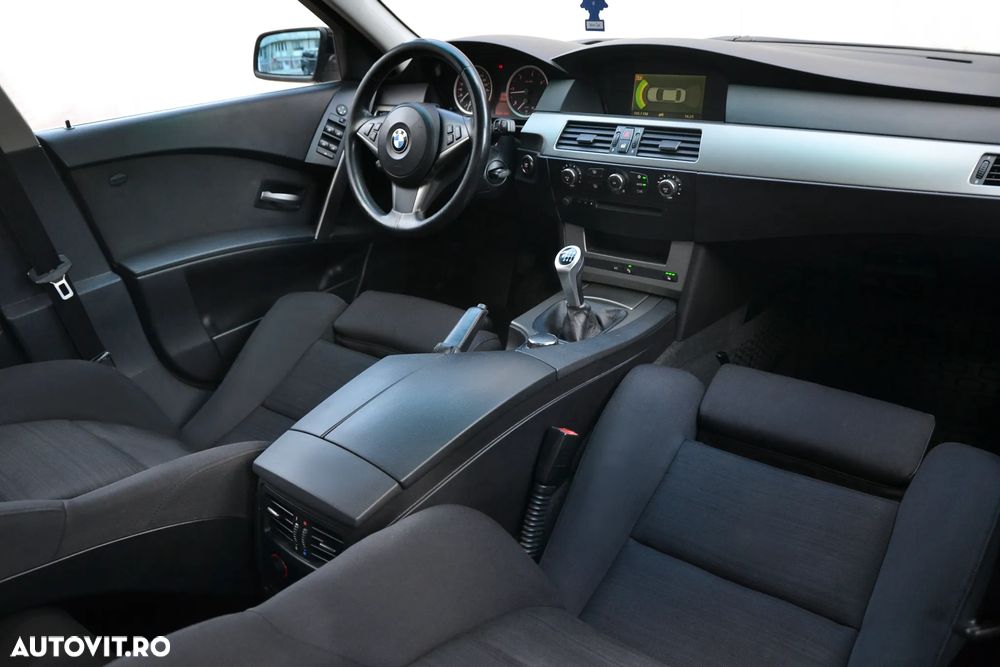 BMW Seria 5 520d Touring - 14