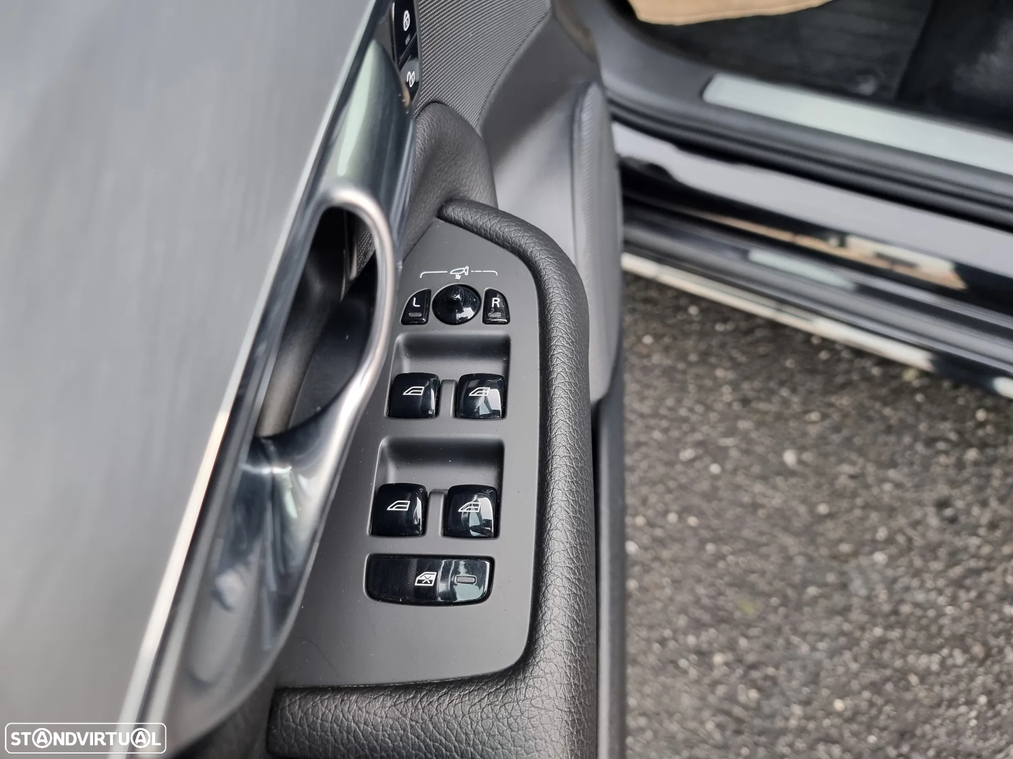 Volvo XC 90 2.0 D4 Momentum - 9