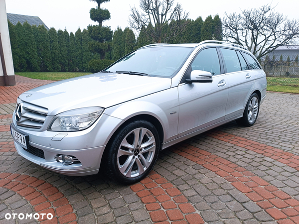 Mercedes-Benz Klasa C 220 T CDI DPF Automatik BlueEFFICIENCY Avantgarde