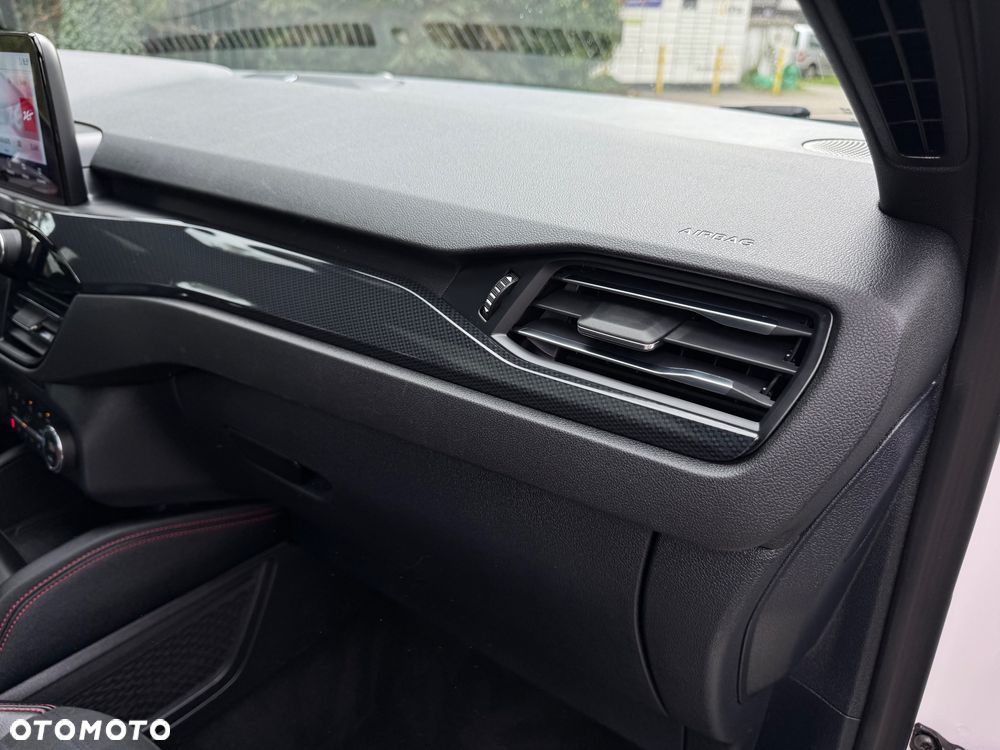 Ford Kuga 1.5 EcoBoost FWD ST-Line - 27