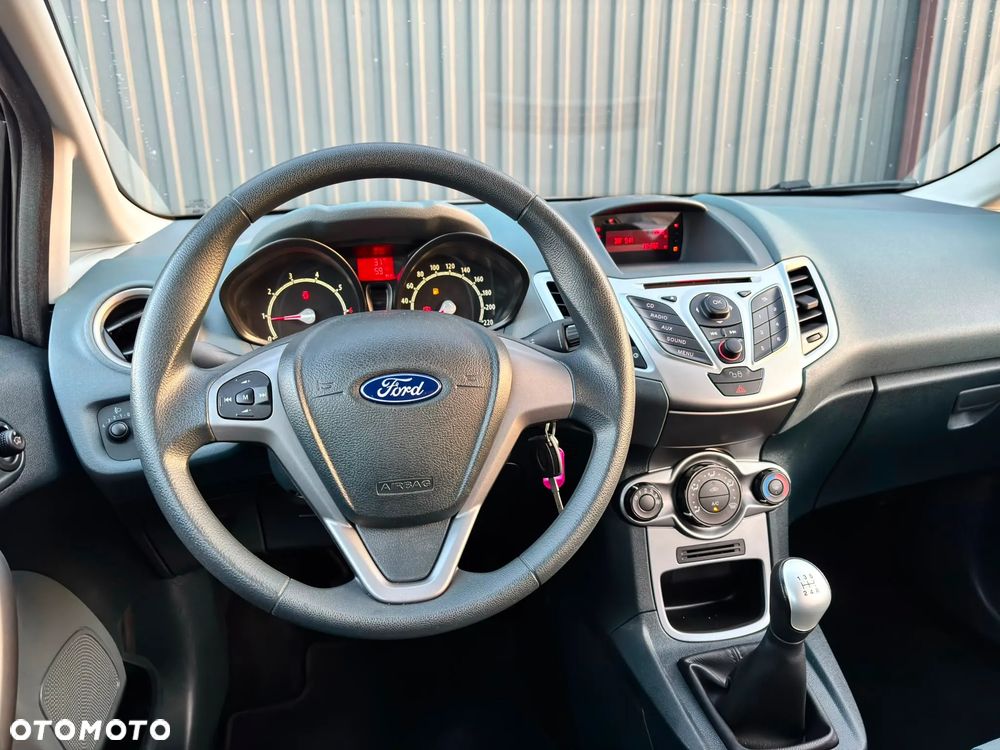 Ford Fiesta 1.25 Titanium EU5 - 14