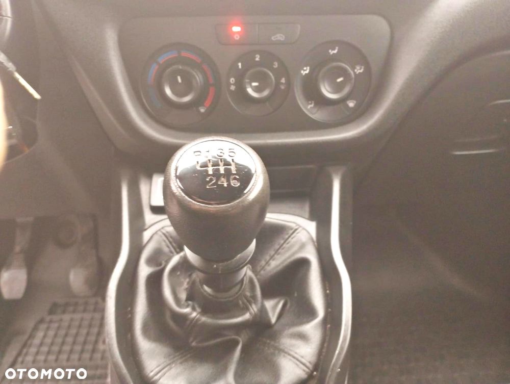 Fiat Doblo Chłodnia 105KM 2 zasilania chłodni - 21