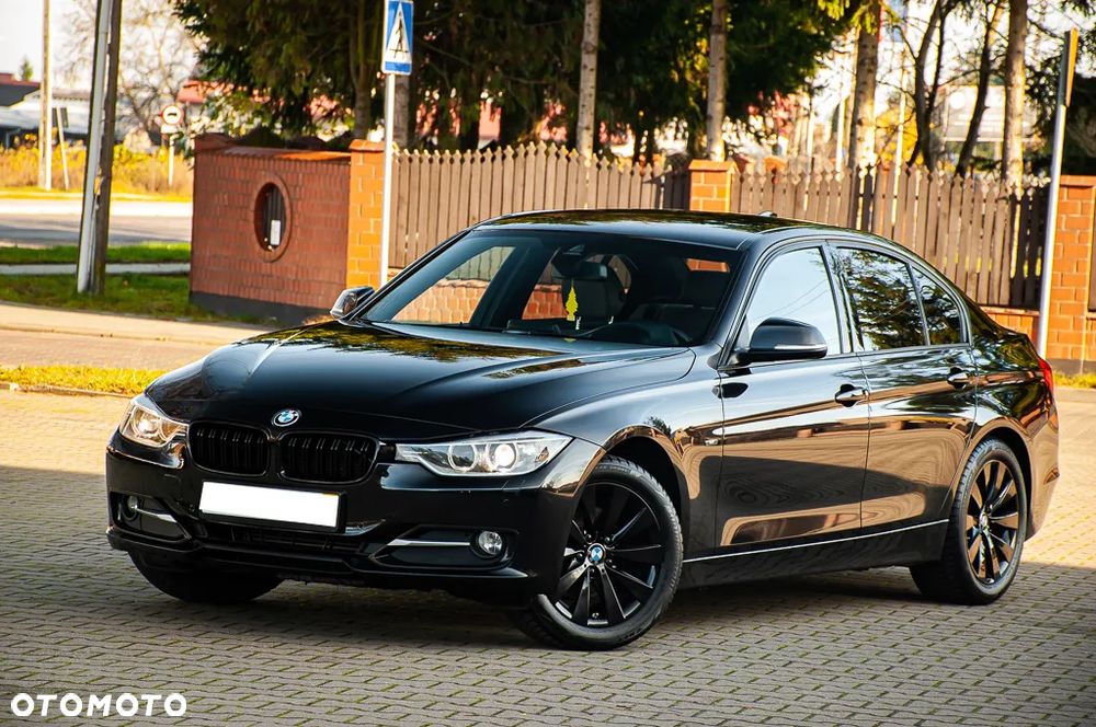 BMW Seria 3 320d M Sport Edition - 10