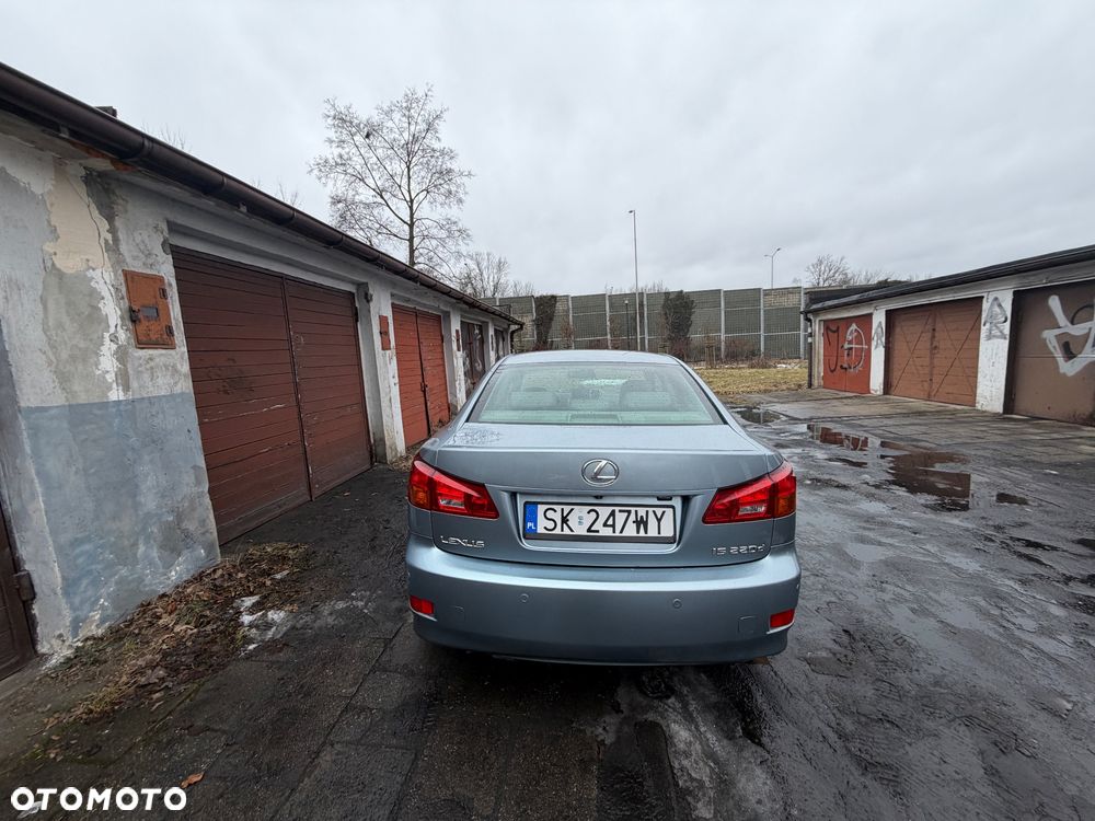 Lexus IS 220 D Prestige - 11