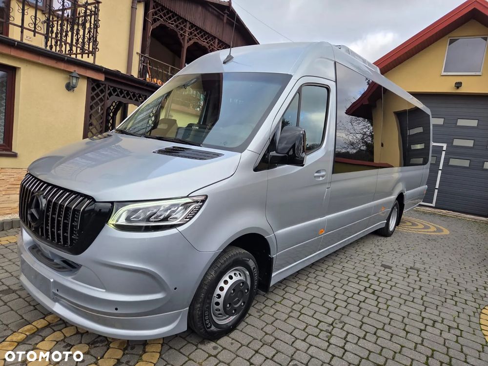 Mercedes-Benz Sprinter - 2