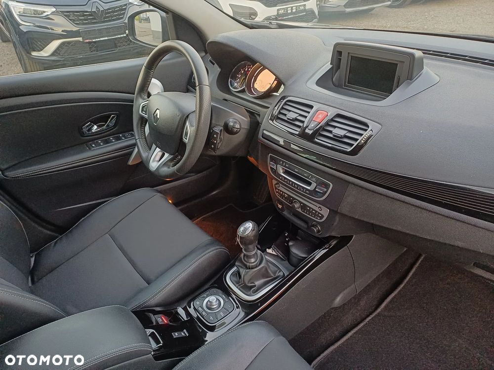 Renault Megane Grandtour TCe 130 BOSE Edition - 11