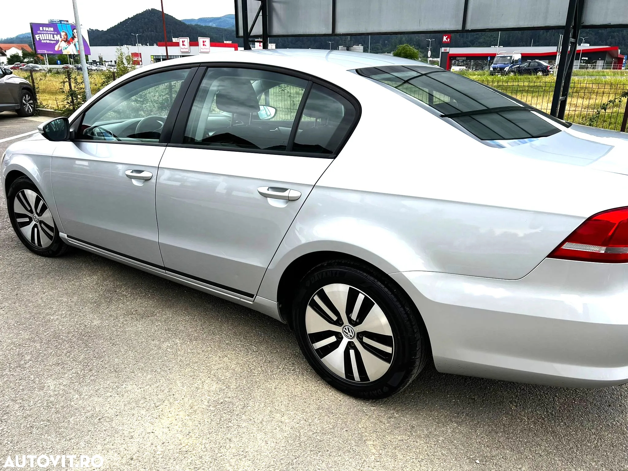 Volkswagen Passat 1.6 TDI BlueMotion - 4