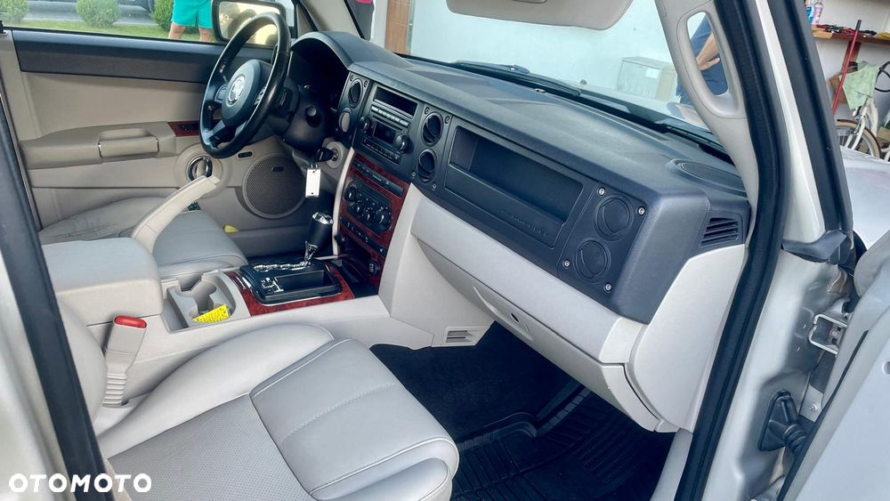 Jeep Commander 5.7 V8 HEMI Automatik Limited - 12