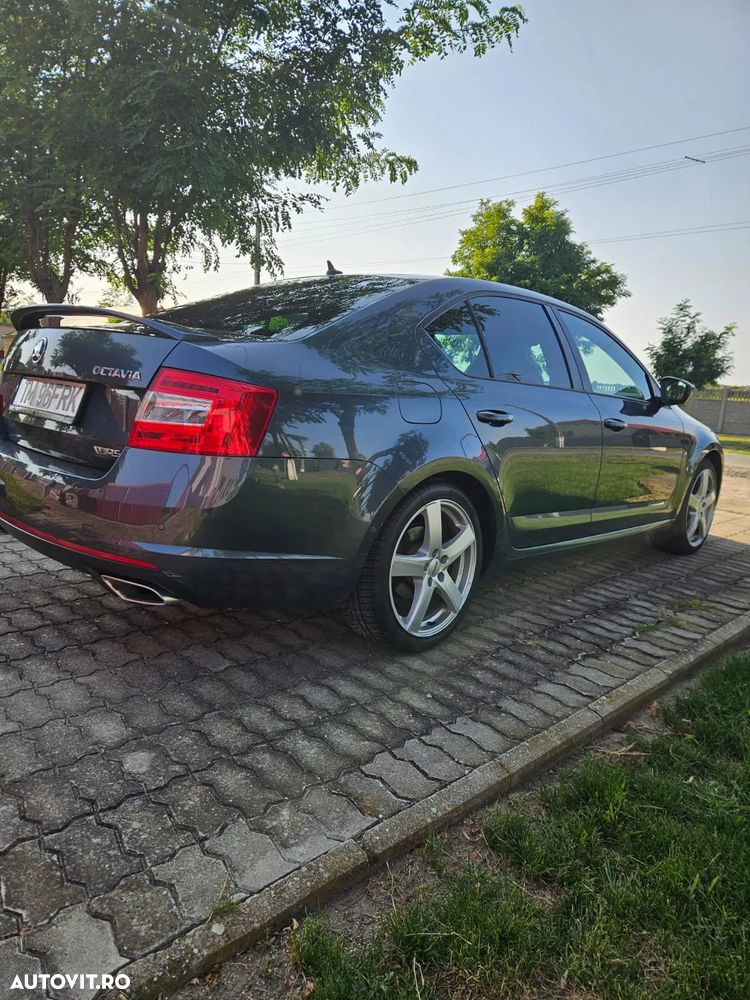 Skoda Octavia 2.0 TDI RS - 3