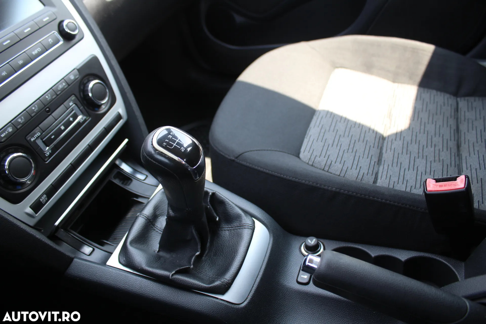 Skoda Octavia 1.6 Active - 5