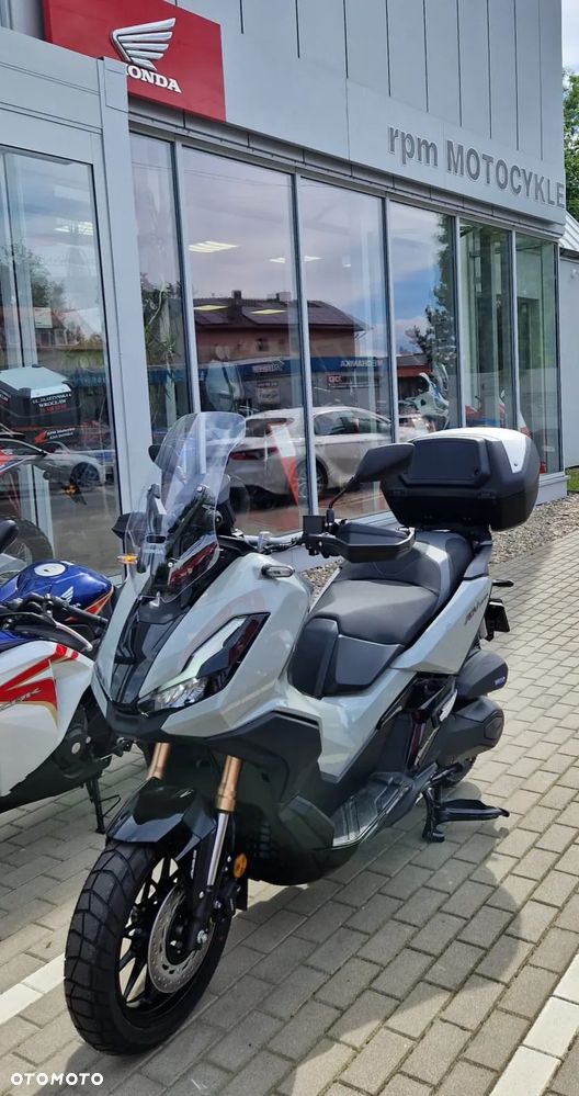 Honda ADV350 - 4