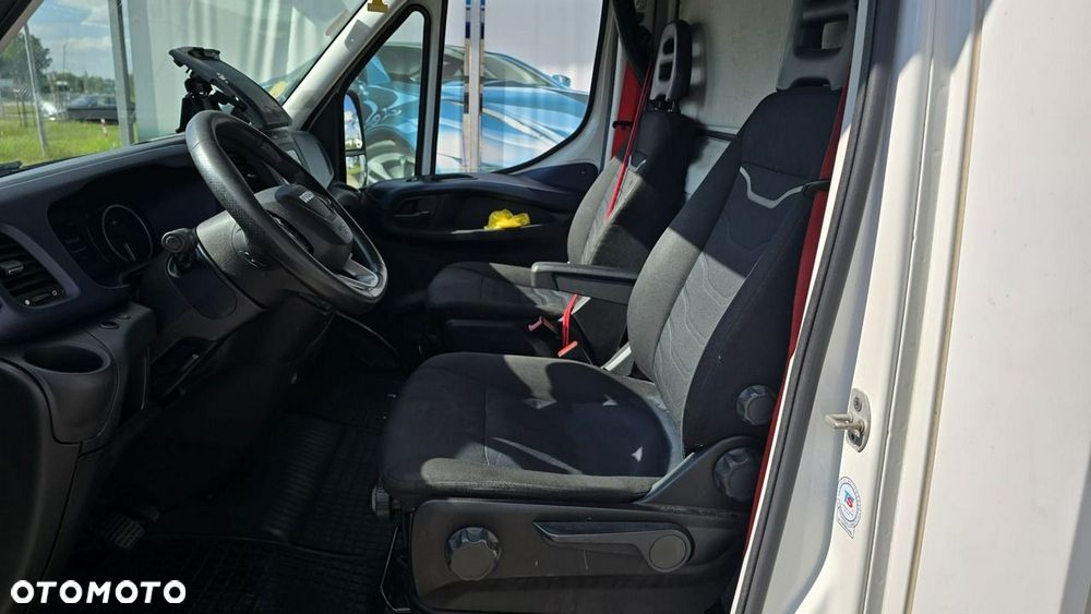 Iveco Daily 35S18 - 11
