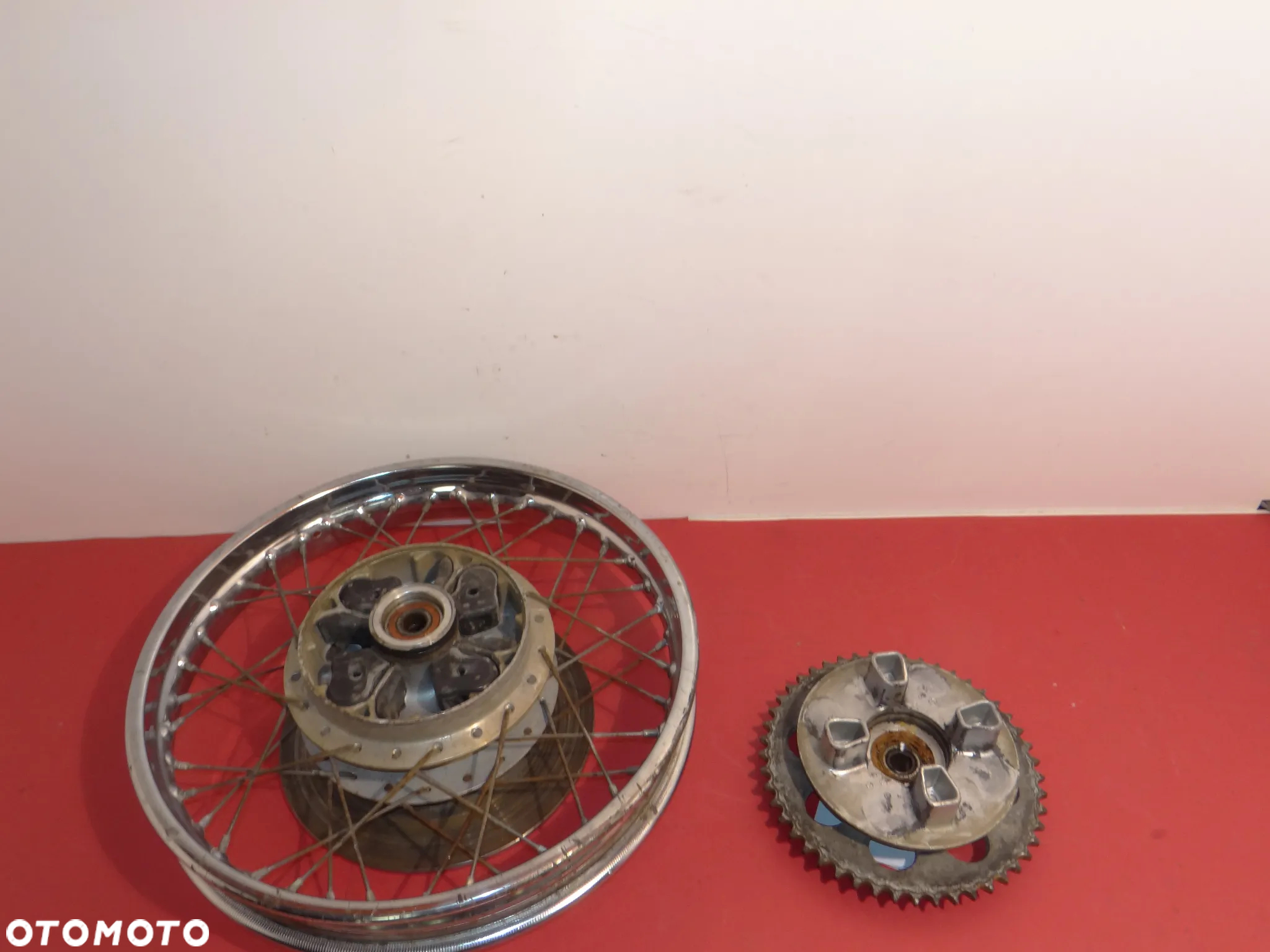 HONDA CB 750 FOUR SUPER SPORT FELGA KOŁO TYŁ TARCZA ZABIERAK ZĘBATKA  H083 - 23