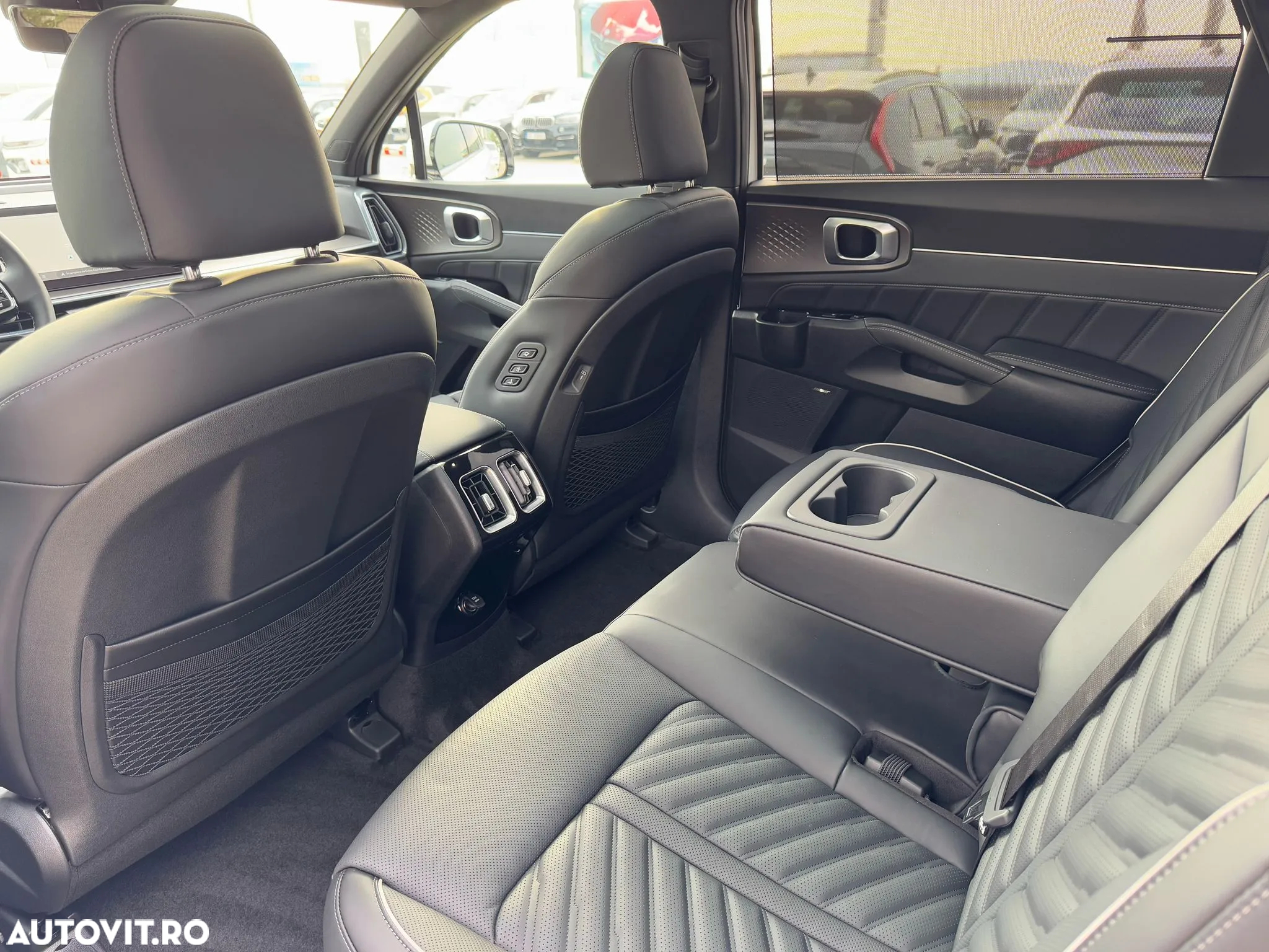 Kia Sorento 1.6 T-GDI HEV 6AT 4x4 7P Premium+ - 12