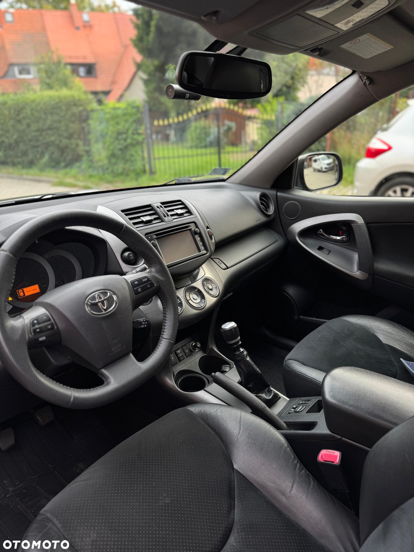 Toyota RAV4 - 10