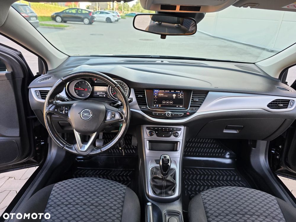 Opel Astra 1.2 Turbo Business Edition - 23