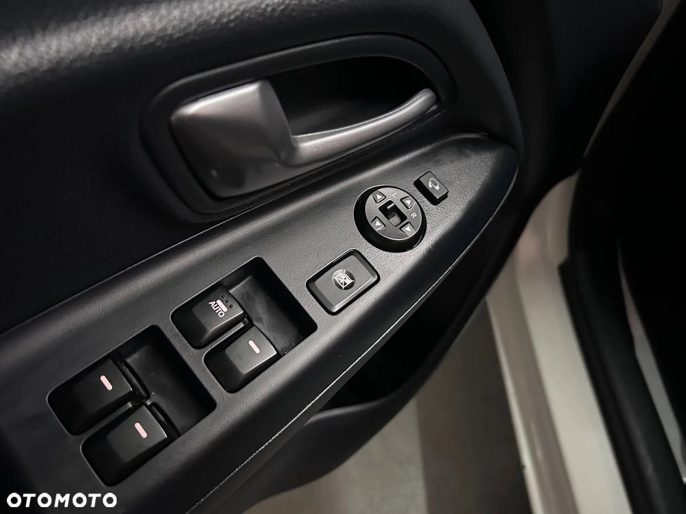 Kia Rio 1.2 Dream Team Edition - 15